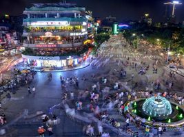 Phố đi bộ Hồ Gươm